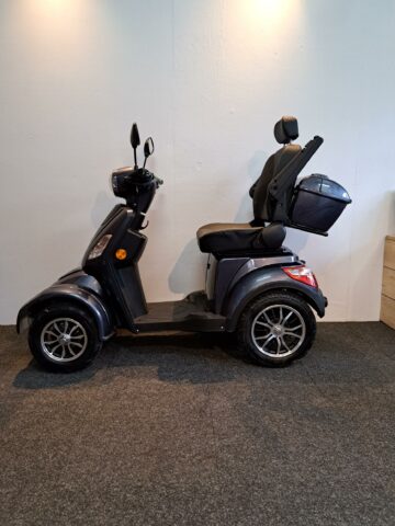 Scootmobiel Deluxe 4